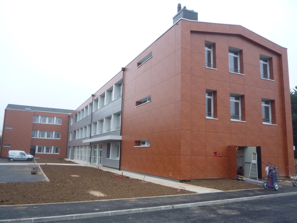 restructuration-du-college-fancois-rabelais-en-espace-multi-activites-intergenerationnel-cloyes-sur-le-loir